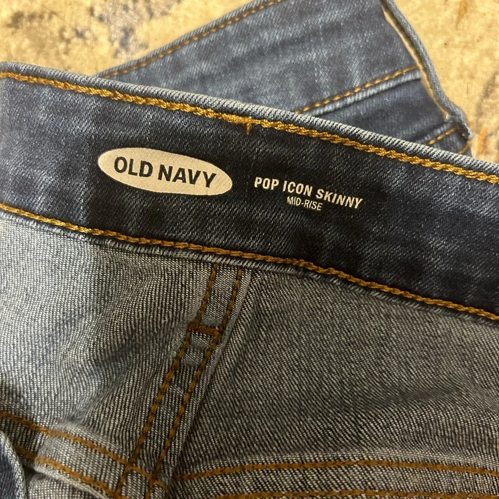 Old Navy Pop Icon Skinny Jeans - Midrise - 16 Short - Picture 4 of 5